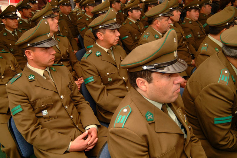 Chile: investigan millonario fraude en el cuerpo de Carabineros