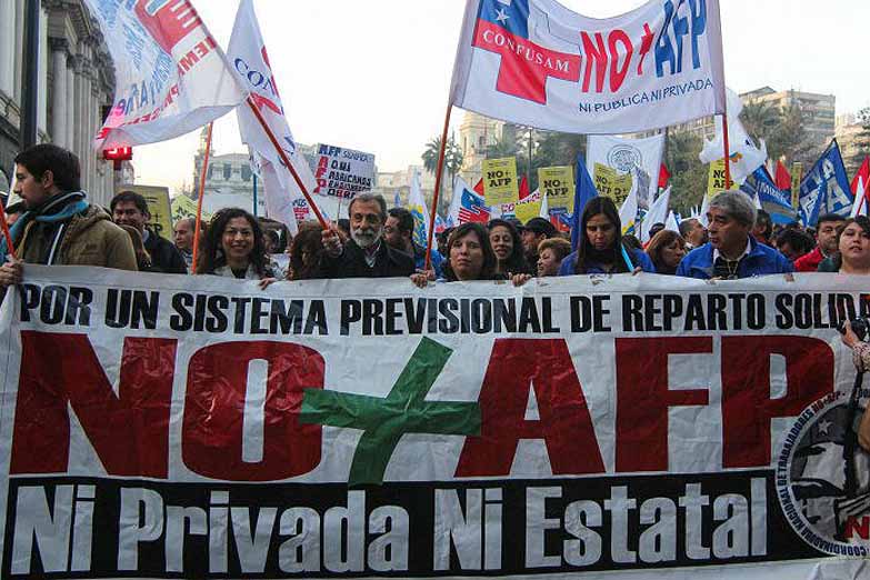 Dos millones de personas en las calles chilenas gritaron basta a la jubilación privada del pinochetismo