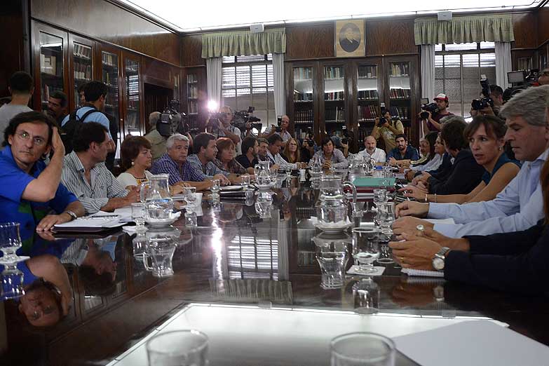 Provincia: docentes anunciaron paro y Vidal extendió la conciliación