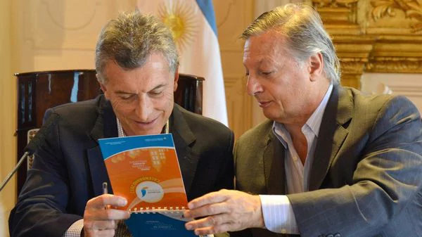 Macri y Aranguren, imputados por los tarifazos