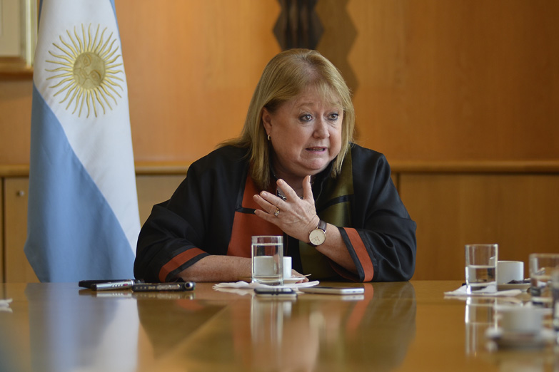 Otra vez la pesada herencia: Malcorra responsabilizó a CFK por el pedido de armamento a EEUU