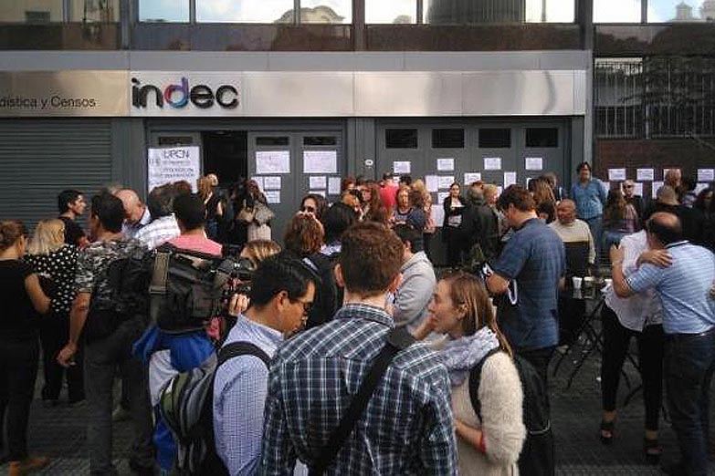 Más de 30 sindicatos denuncian “un dibujo oficial” en la inflación festejada por el gobierno