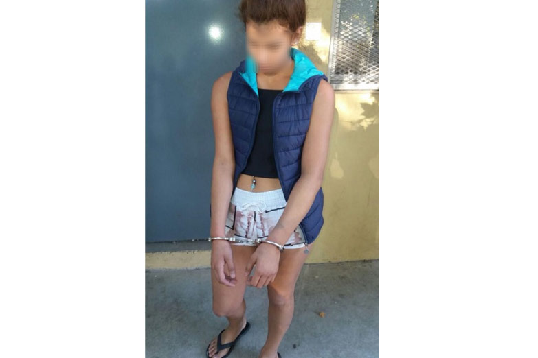 La Bonaerense dejó a una chica de 16 años esposada y golpeada en la calle