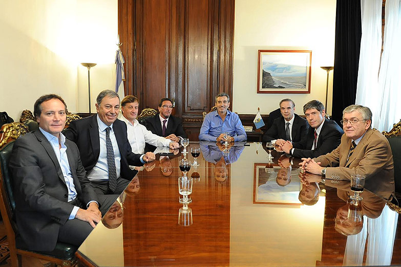 Randazzo busca apoyos en el Senado