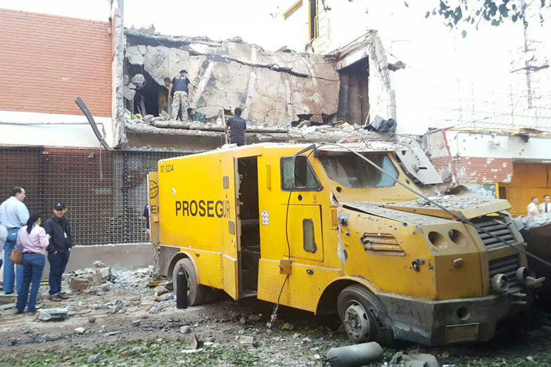 Roban 40 millones de dólares en Ciudad del Este en un operativo comando
