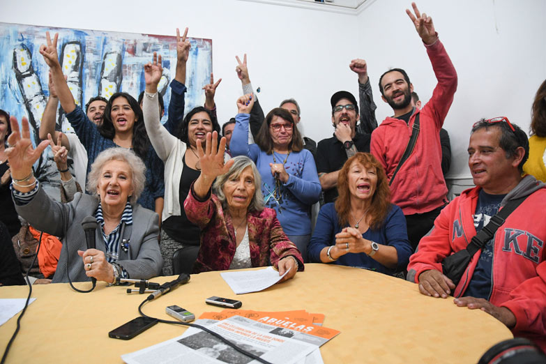 Abuelas hizo oficial la restitución del nieto 122