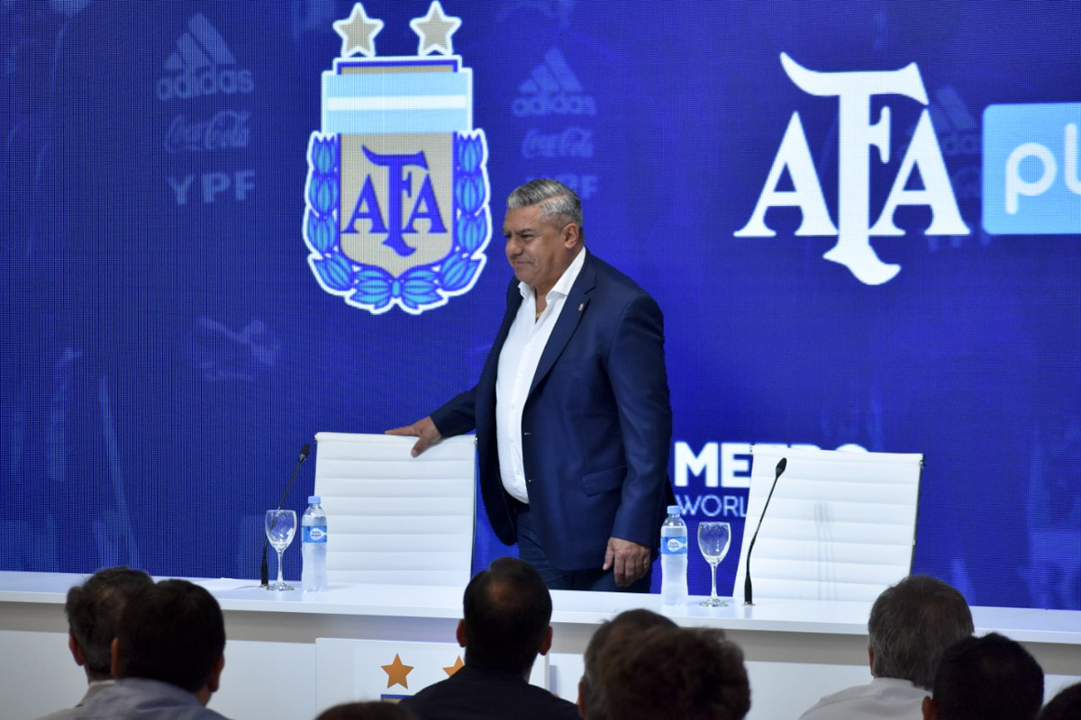 El flamante armado político del fútbol argentino apunta contra la Superliga