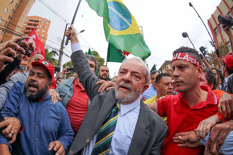 Lula denunció acoso judicial y dijo que se prepara para volver en 2018