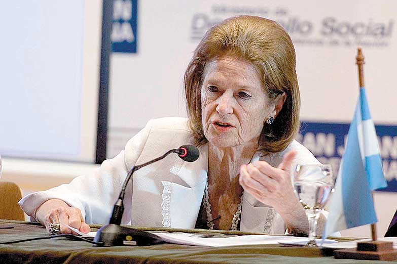 Highton de Nolasco perdió el título de profesora honoraria en La Pampa