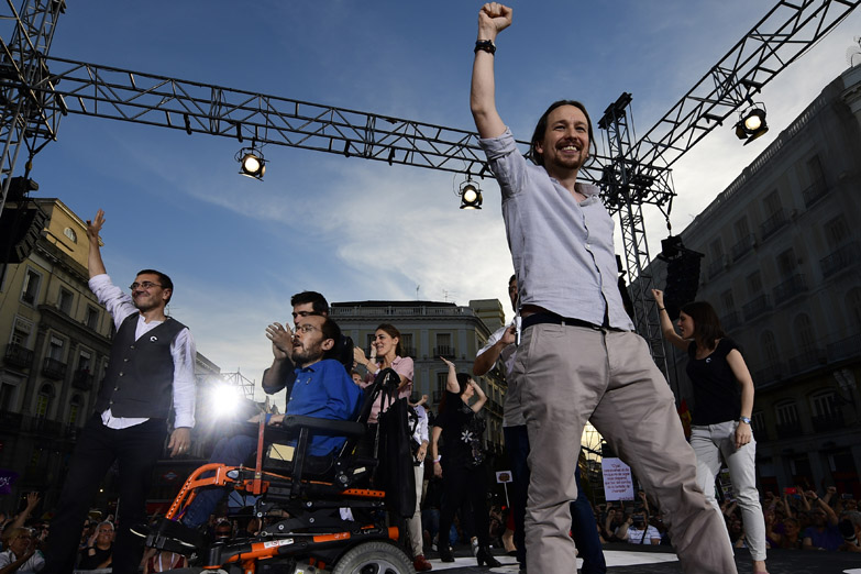 Masivo acto en Madrid para apoyar la moción de censura a Rajoy hecha por Podemos