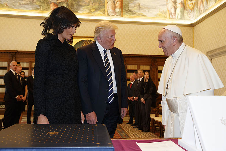 Trump le prometió al Papa que leerá su encíclica sobre medio ambiente