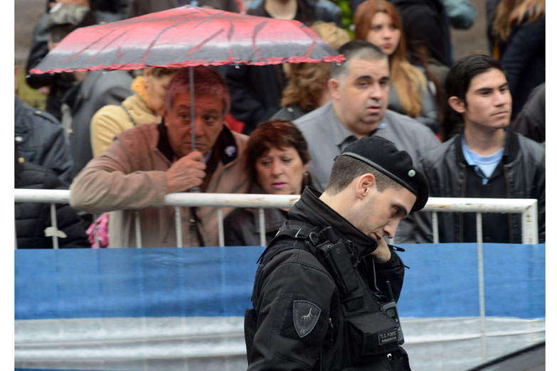 Fuerte operativo de seguridad para custodiar a Macri en el Tedeum