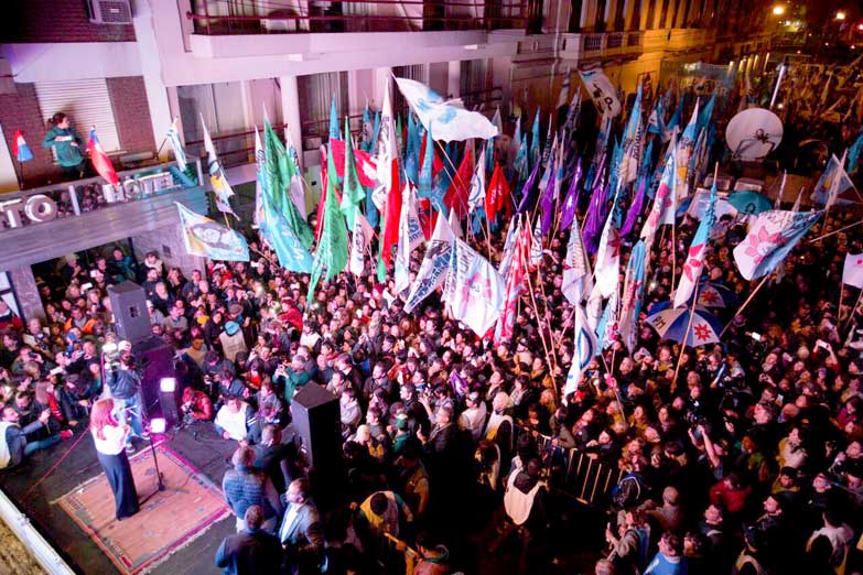 CFK, candidata a ordenar al FpV; por Roberto Caballero