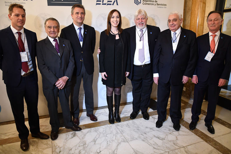 El gobierno les pide confianza pero los empresarios dudan