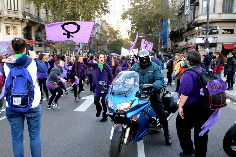 Uno de cada 12 femicidas son o fueron miembros de las fuerzas de seguridad