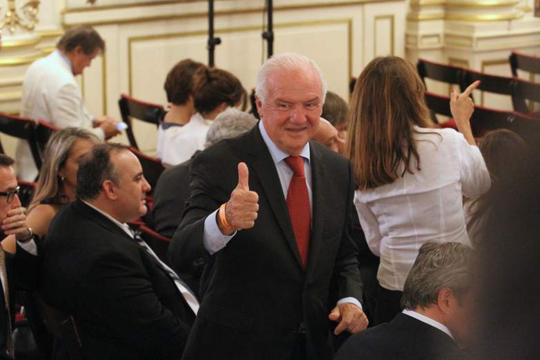 Vuelve Niembro a la radio a dos años de las denuncias por corrupción