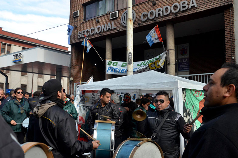 Se agrava el conflicto de transporte en Córdoba con el sexto día consecutivo de paro