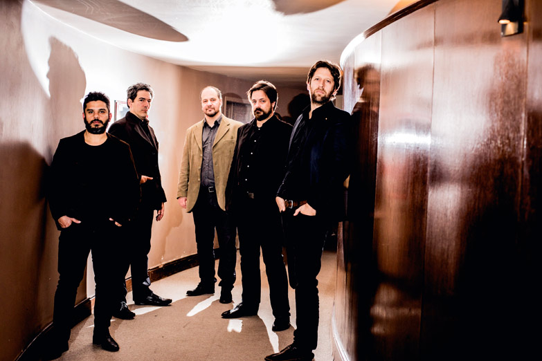 «Este disco es un tributo a la música de los sótanos»