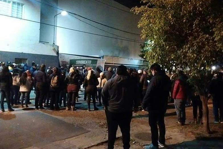 En defensa de los puestos de trabajo toman la planta de PepsiCo