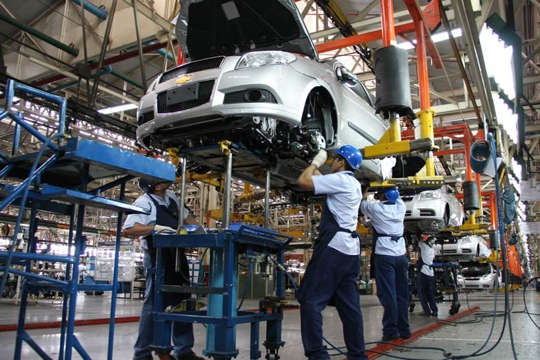 Cierra automotriz en Martínez y despide 350 empleados