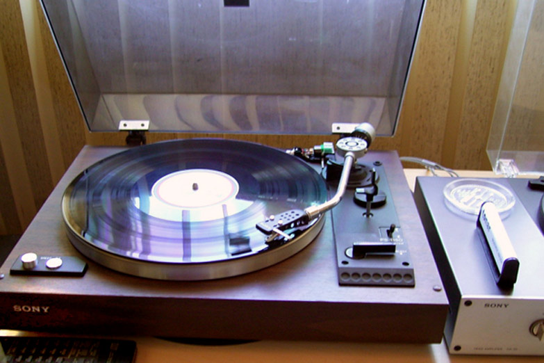 Tras casi 30 años, Sony vuelve a fabricar vinilos