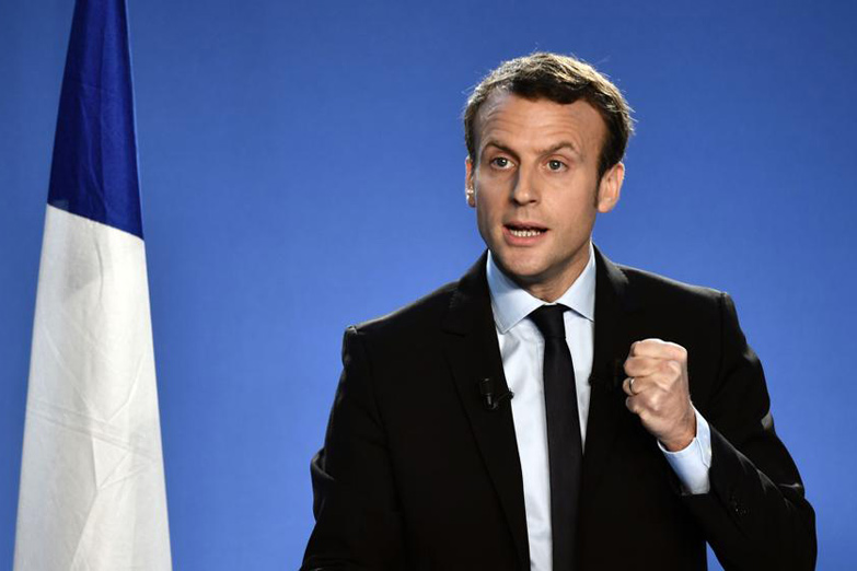 Macron propone un amplia reforma institucional en Francia