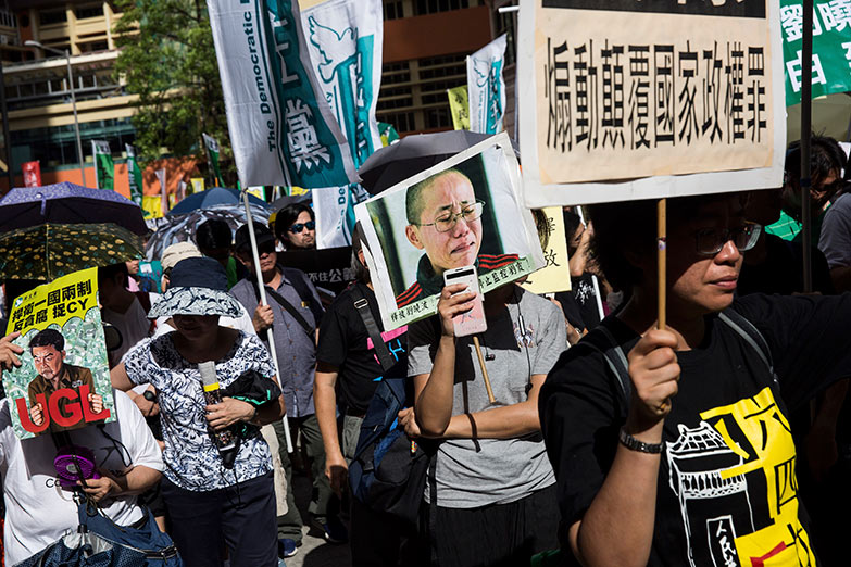 Invitan a oncólogos de todo el mundo para tratar al Nobel de la Paz chino Liu Xiaobo