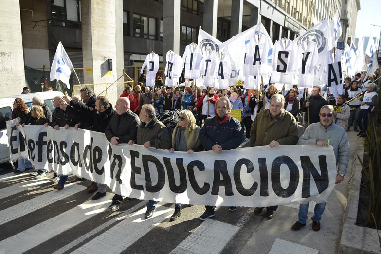 En fotos: los docentes marcharon por la Ciudad
