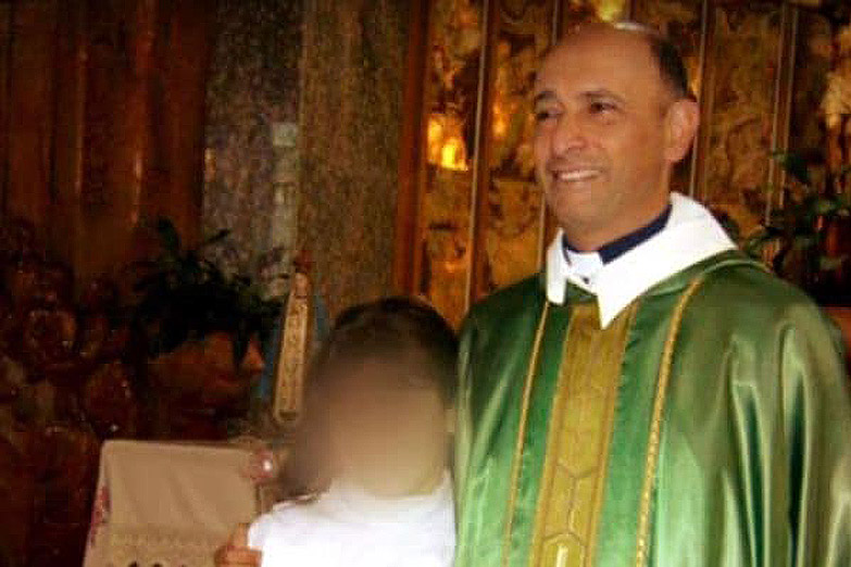 Denuncian a un cura por abuso y tuvo que renunciar al sacerdocio