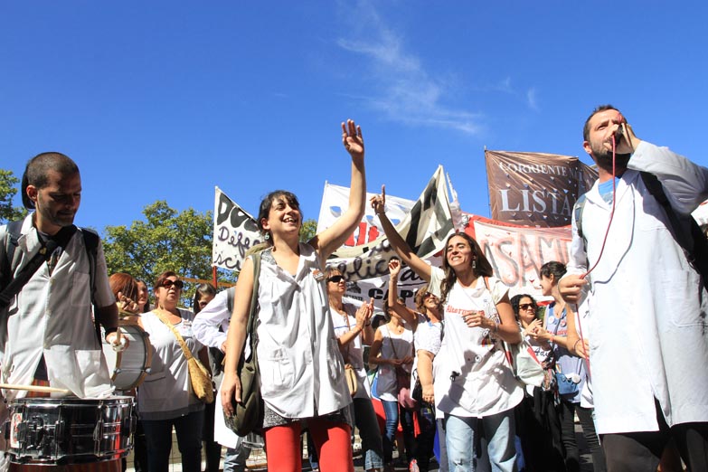 Crece el rechazo de los gremios docentes a la reforma del estatuto anunciada por Larreta