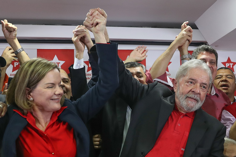 Lula se postuló como precandidato presidencial en respuesta a la condena