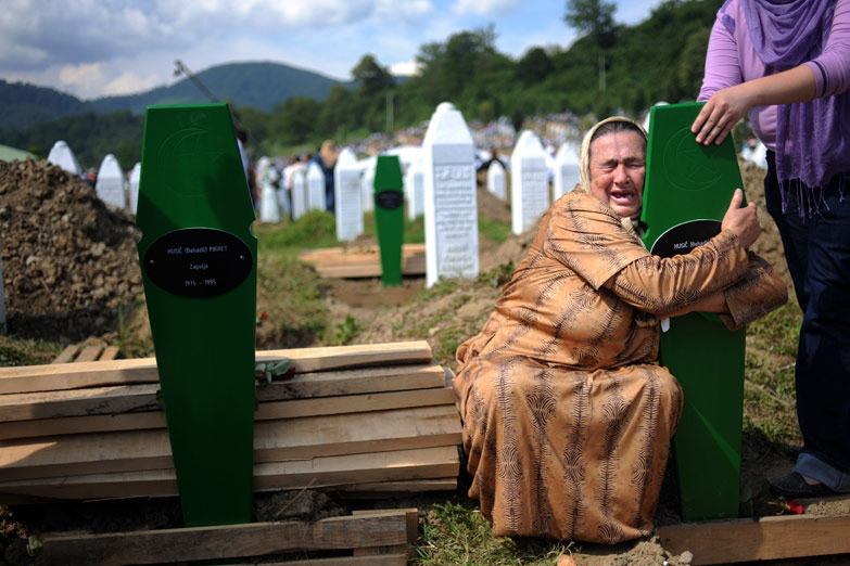 Srebrenica: a 22 años de una herida que permanece abierta y sangrante
