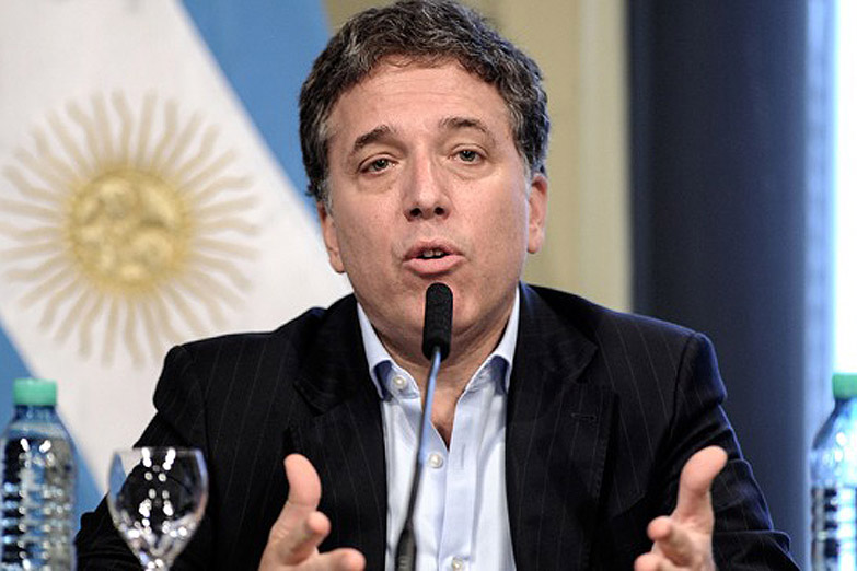 Un ministro de Hacienda con la mayoría de sus bienes en el exterior