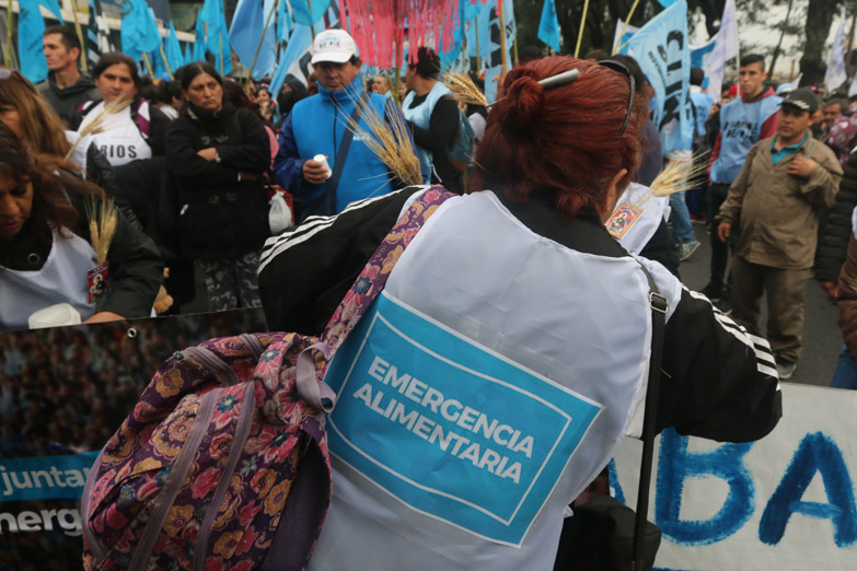 Masiva marcha por «Pan, Paz, Tierra, Techo y Trabajo»