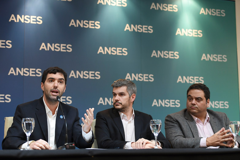 Con un acto proselitista, el gobierno anunció el aumento a las jubilaciones