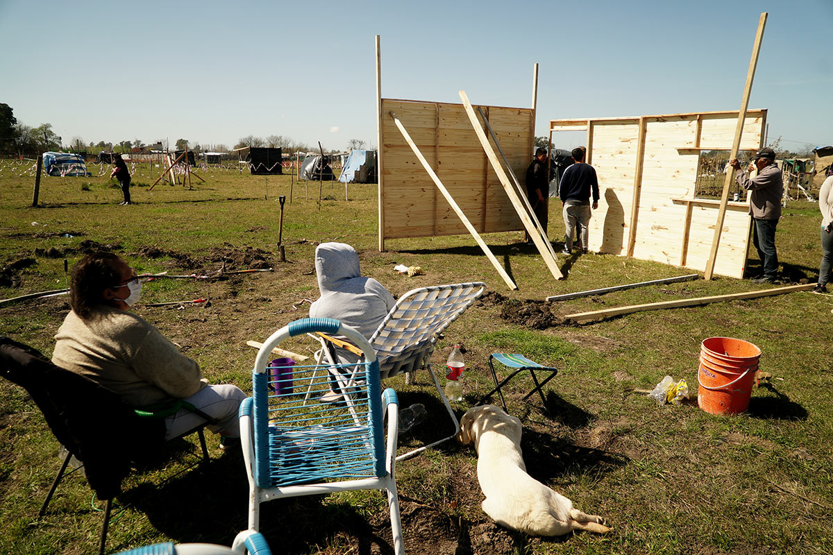 Barro, chapa y viento:  la lucha por un pedacito de tierra en Guernica