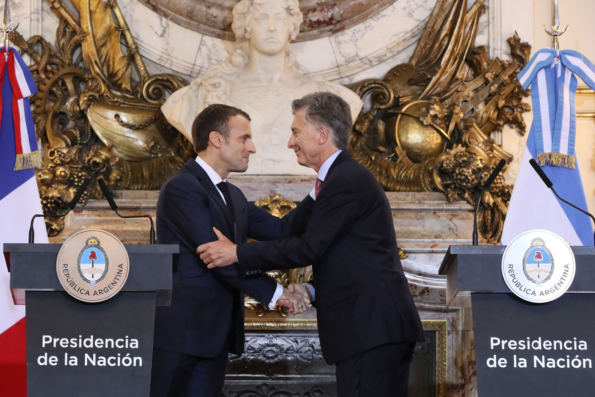 Macri y Macron, a favor de la flexibilización laboral