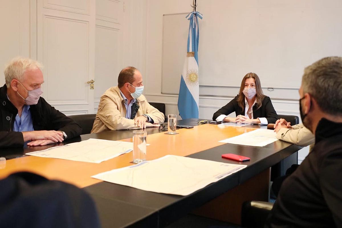 Frederic se reunió con intendentes peronistas para analizar la seguridad en provincia