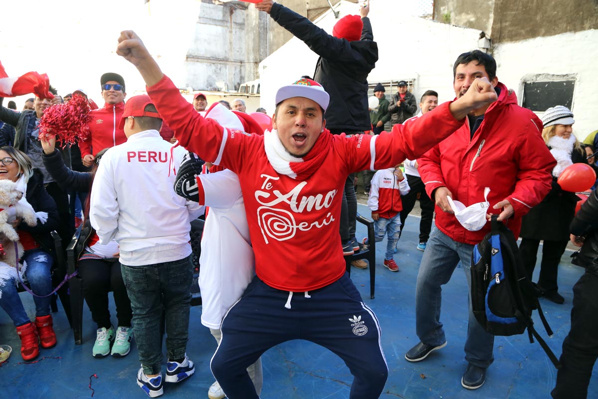 Fotorreportaje: Perú perdió en Rusia pero festejó en el Abasto