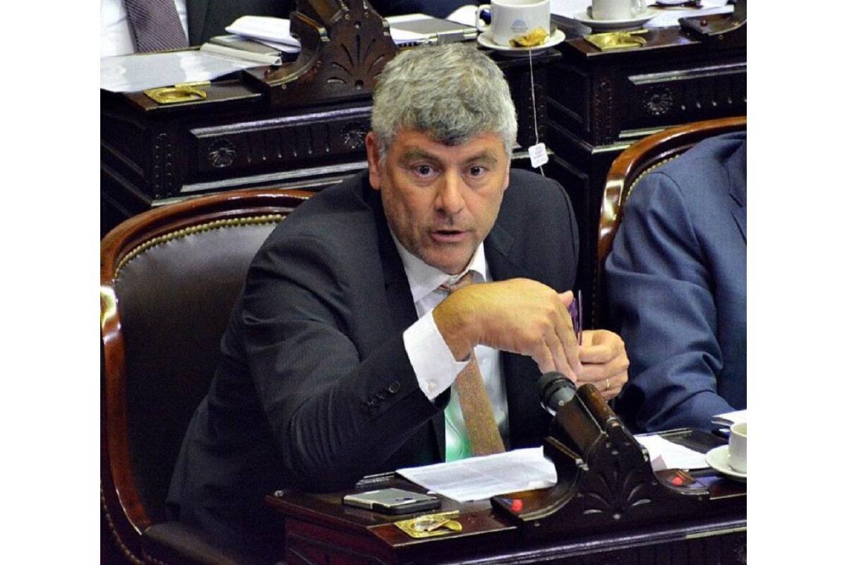 Luego de la denuncia a Buryaile, presentan una proyecto para endurecer penas a quienes violen las medidas sanitarias