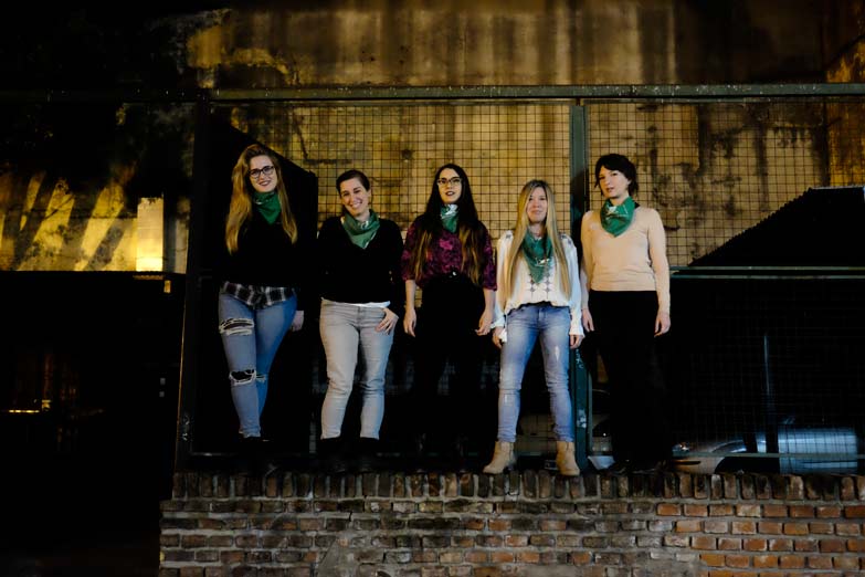 El gobierno destina solo siete pesos por mujer para resolver las problemáticas de género