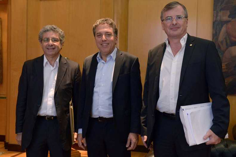 El gobierno y los industriales, de acuerdo con una reforma tributaria «gradual»