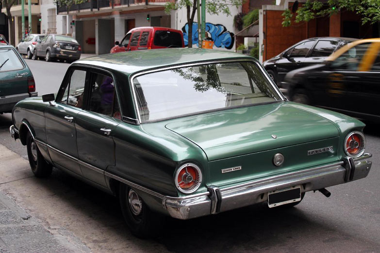 El Ejército pone en remate los Falcon de la dictadura