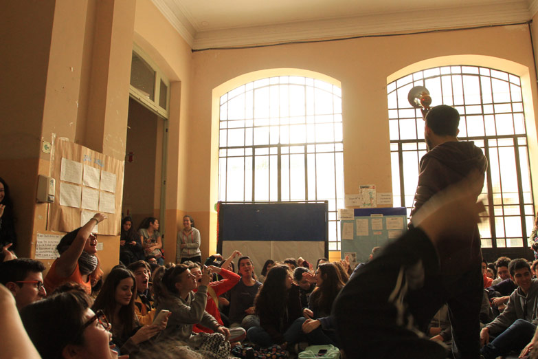 Estudiantes de escuelas porteñas tomadas exigen que los atienda la ministra de Educación