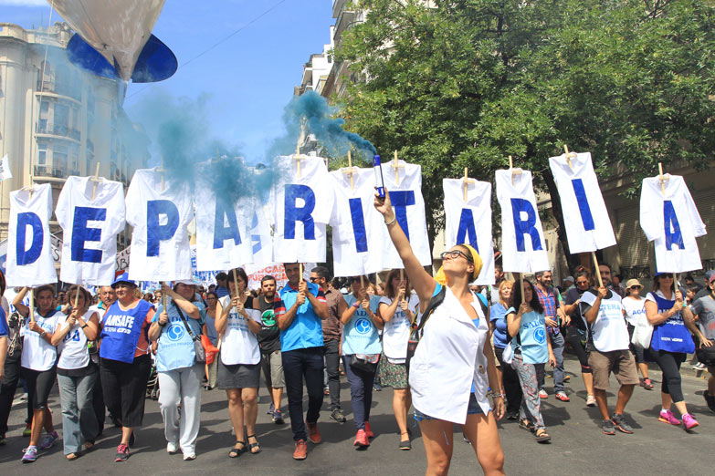 Aseguran que en 2017 los salario volverán a perder contra la inflación