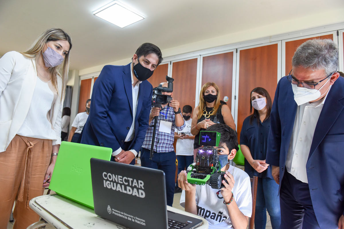 Nicolás Trotta: «Creemos en la importancia de la presencialidad, pero una presencialidad cuidada»