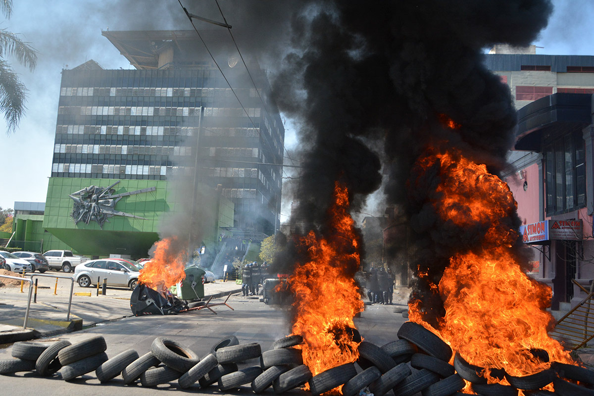 Violenta represión a trabajadores cordobeses