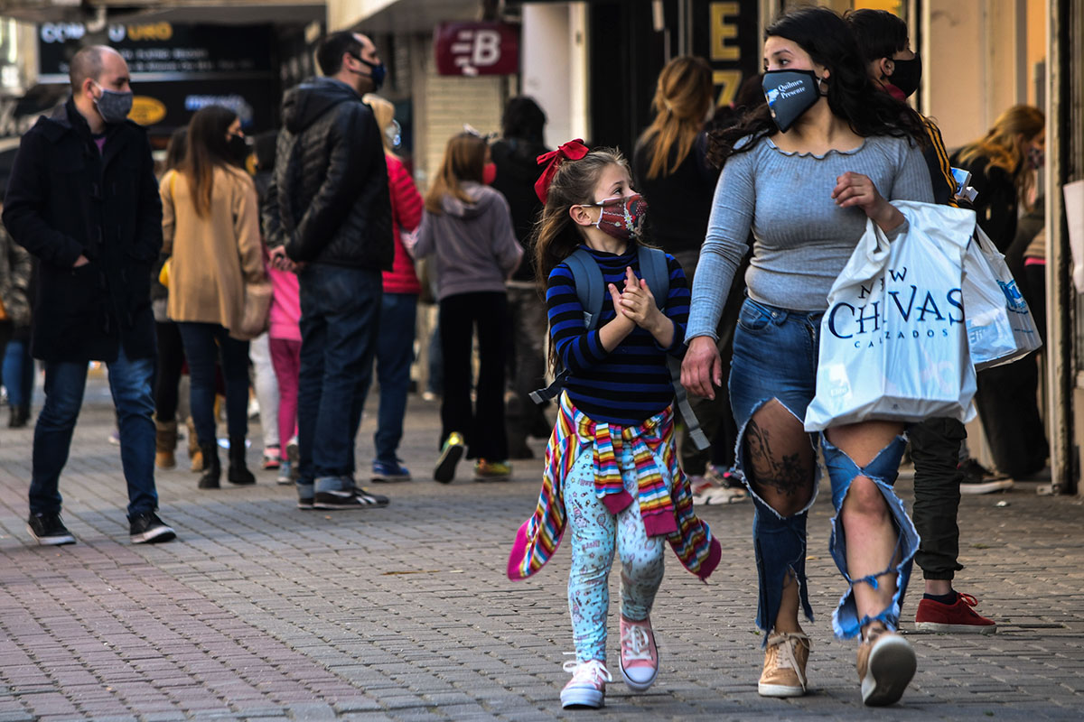 Coronavirus: 7498 nuevos contagios y 149 fallecidos en el reporte del jueves