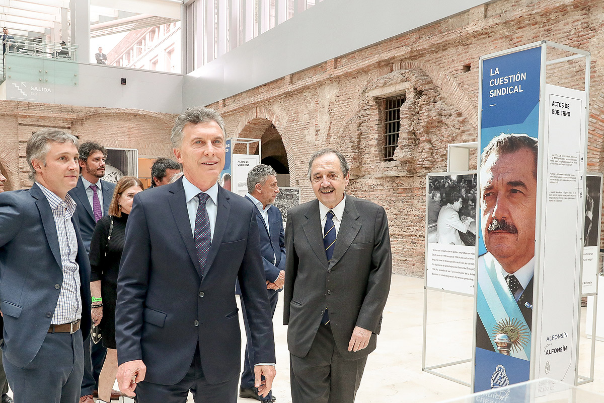 Mauricio Macri homenajeó a Raúl Alfonsín