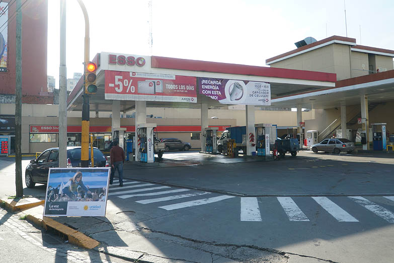 Para los estacioneros, el precio de la nafta “se va a regir por las necesidades políticas del gobierno”